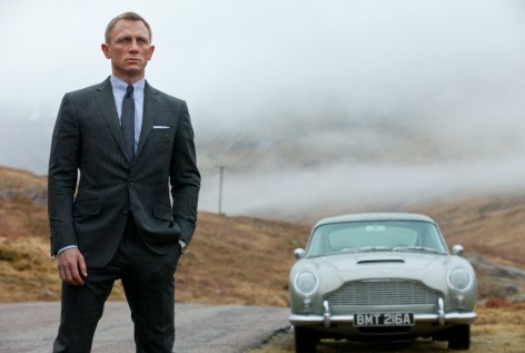 Skyfall-movie-image-daniel-craig