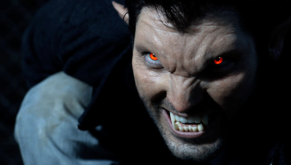 2x06_Derek_chasing_Kanima